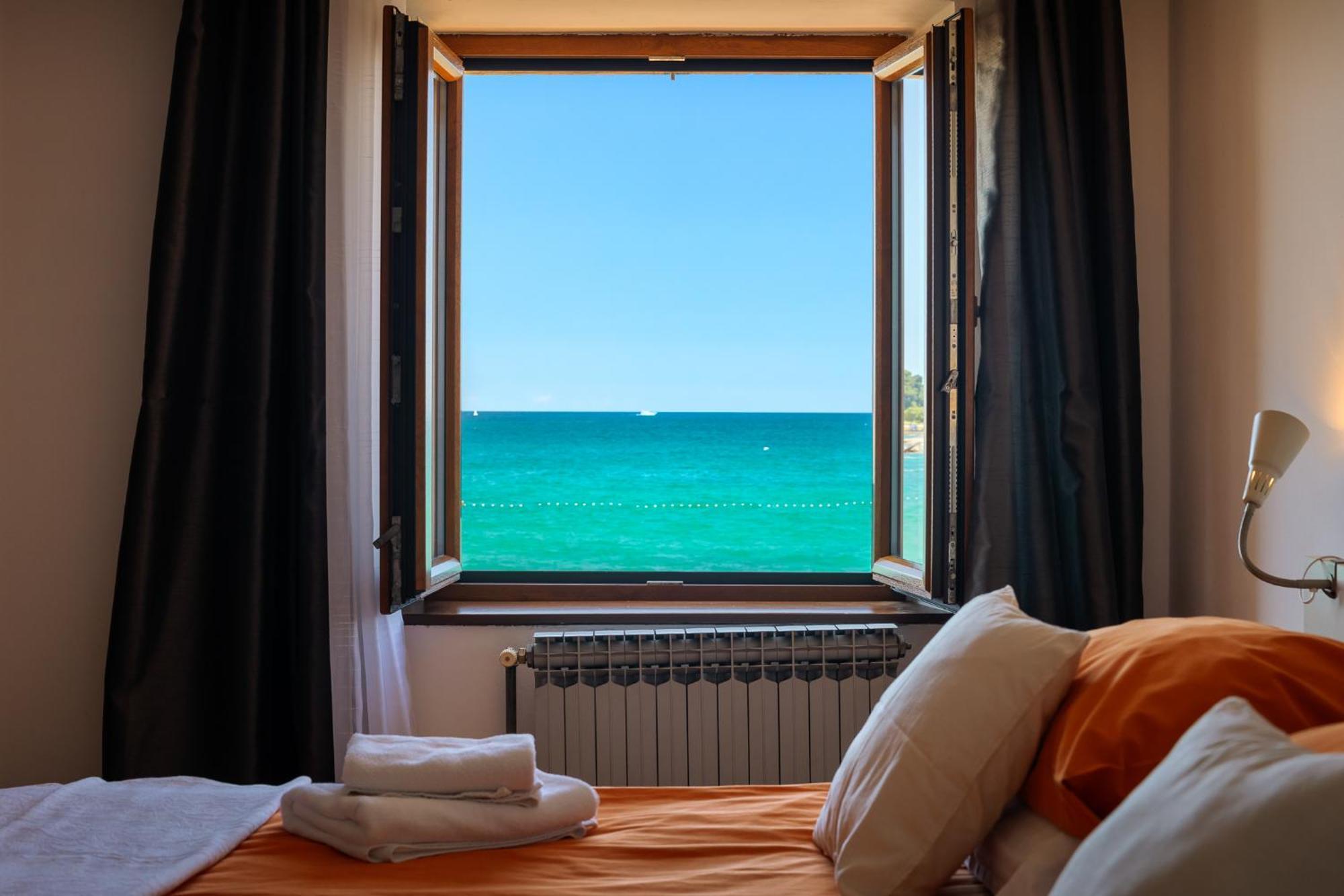 Beach House - Sea Breeze Poreč Exteriör bild